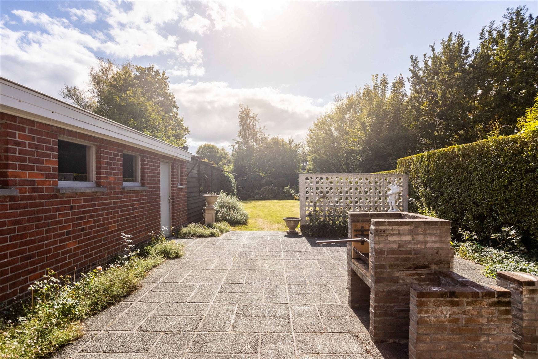 Ruime halfopen bebouwing met zuidgerichte tuin te Destelbergen. foto 17