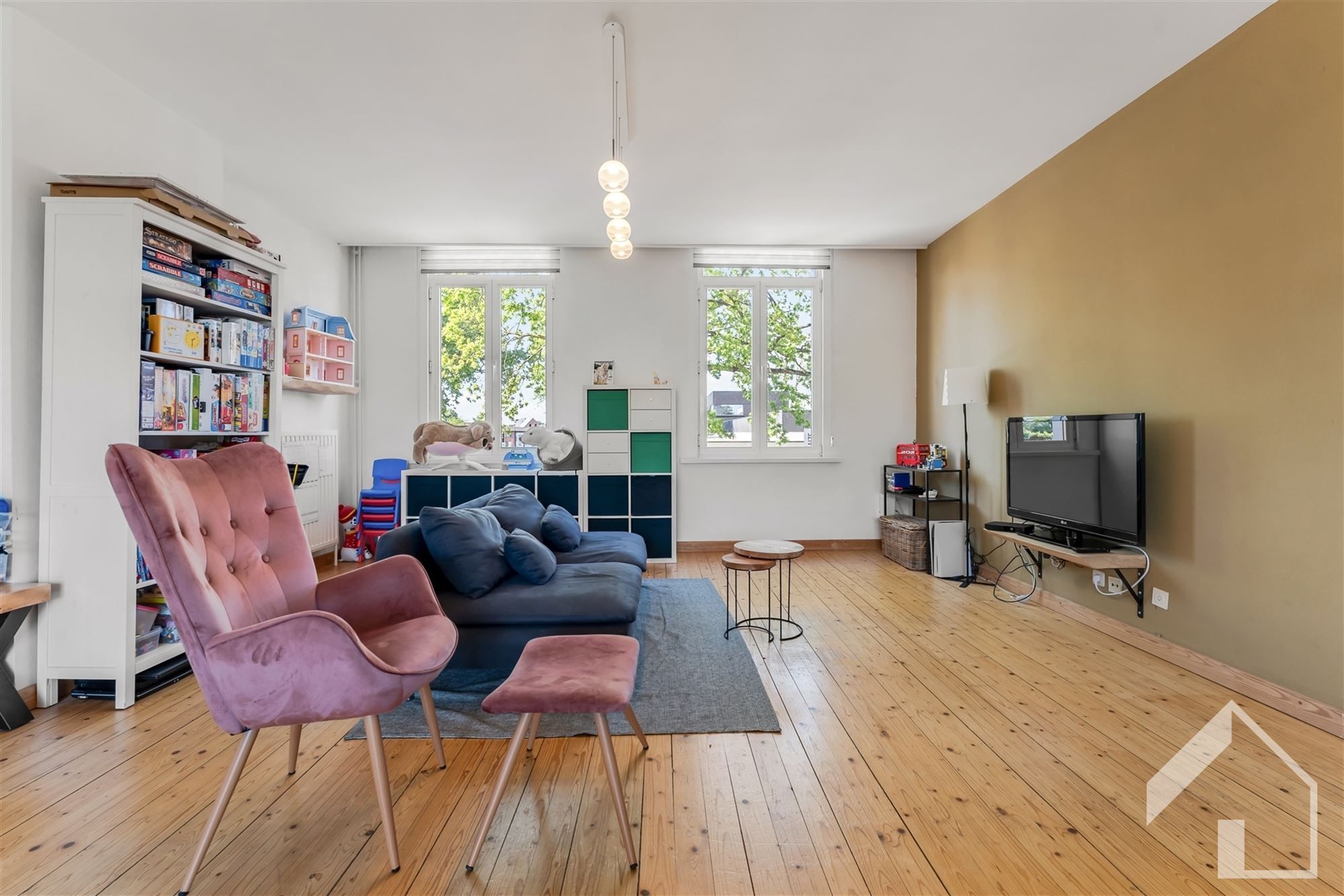 Polyvalente woning in het centrum van Broechem met mogelijkheid tot uitbating van een handelszaak (of vrij beroep) foto 9