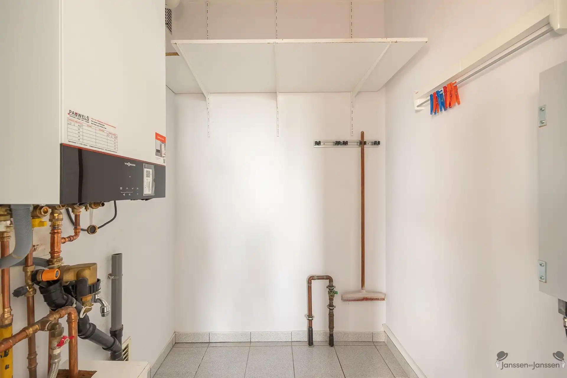 Centraal gelegen appartement met 3 slpks en 2 badkamers foto 10