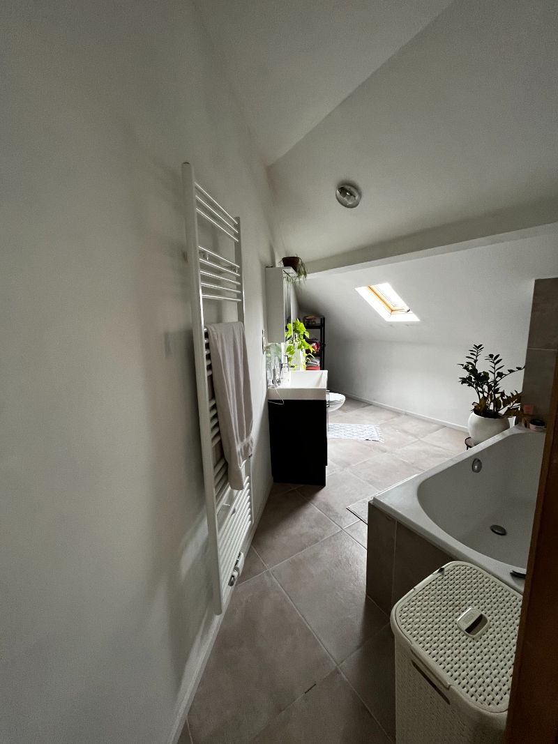 --- NIEUW --- Goed gelegen dakappartement foto 8