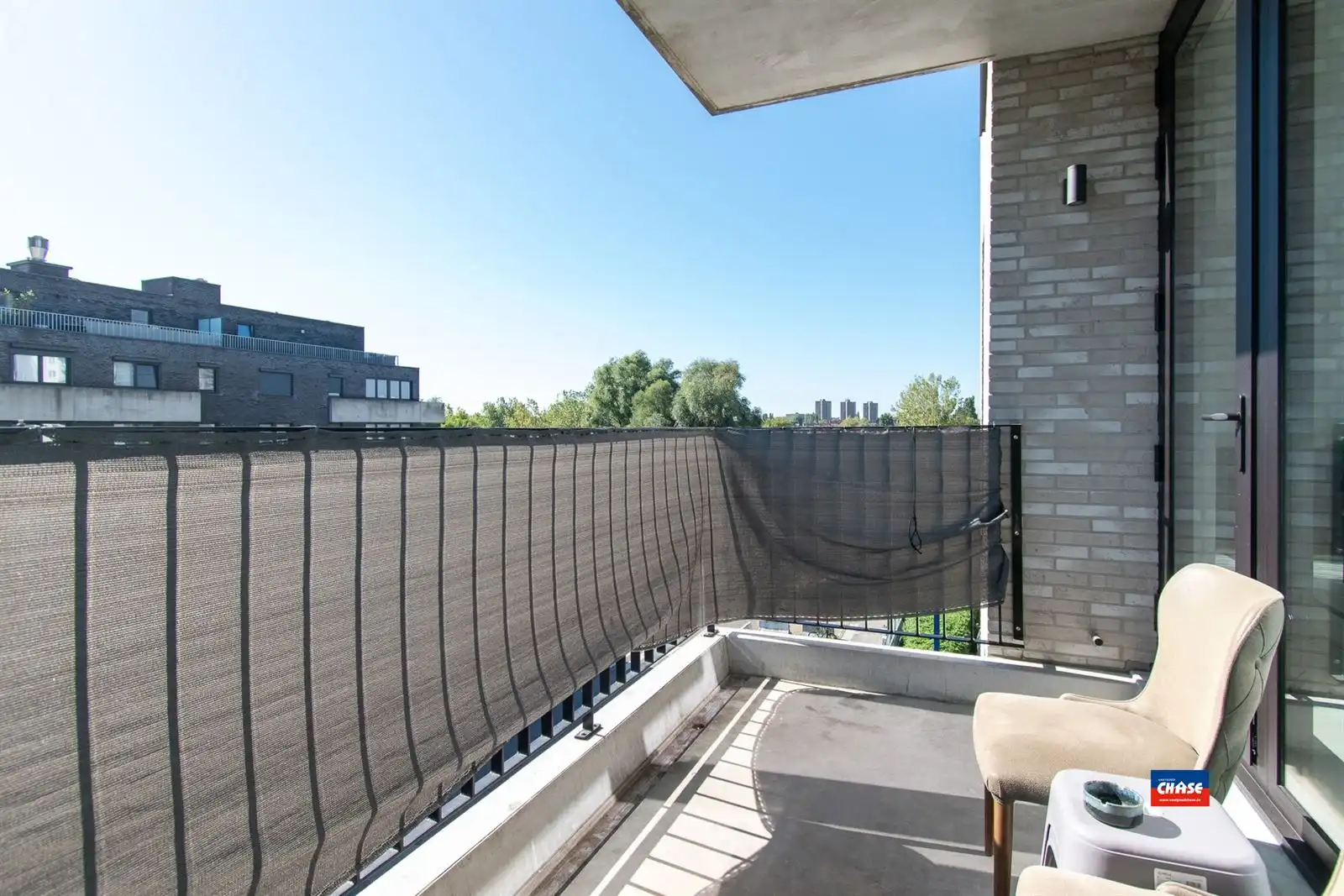 Appartement met 3 slaapkamers, terras en autostaanplaats foto 7