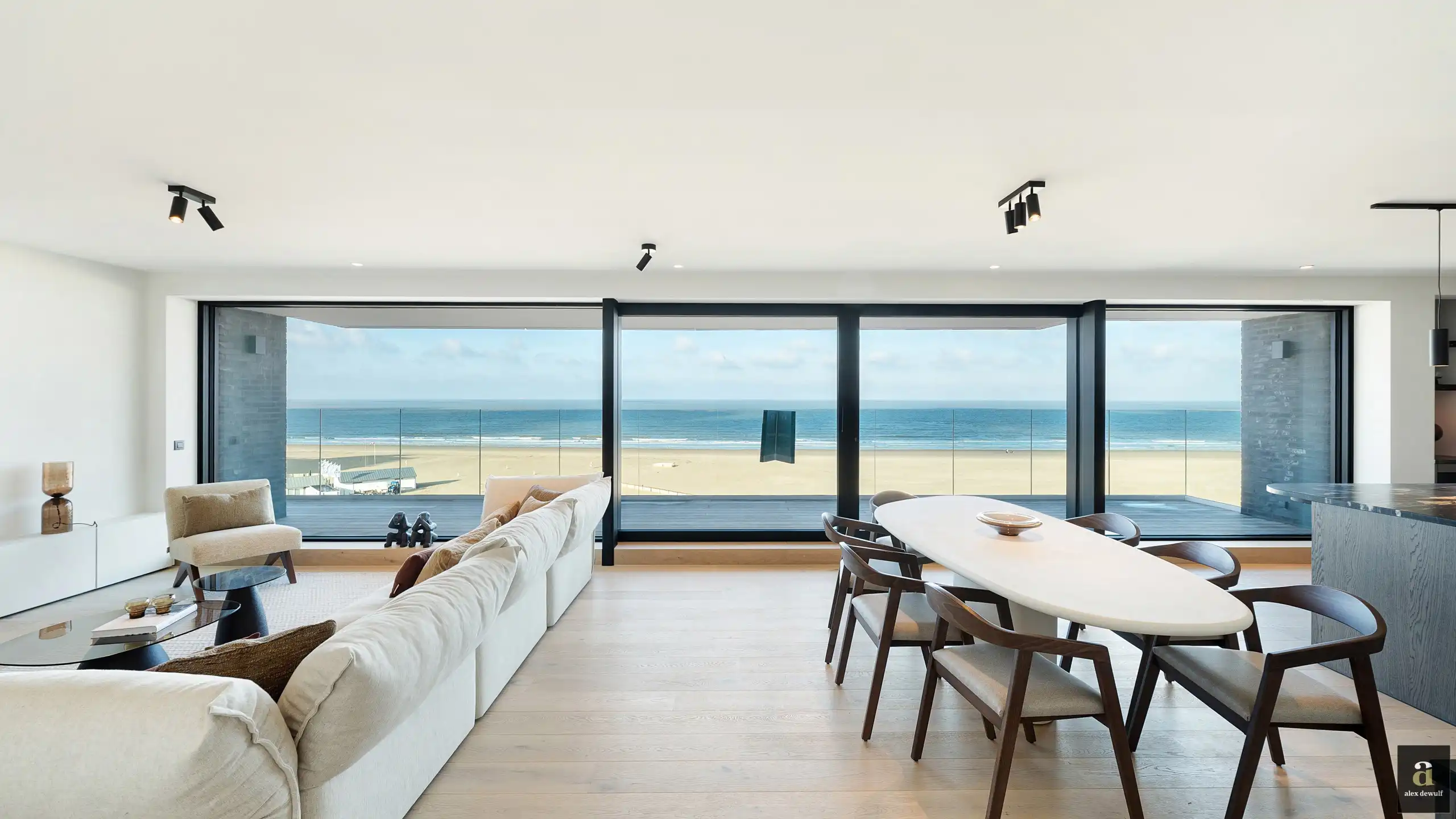 Exclusief high-end appartement in iconisch gebouw aan RBSC. foto 11