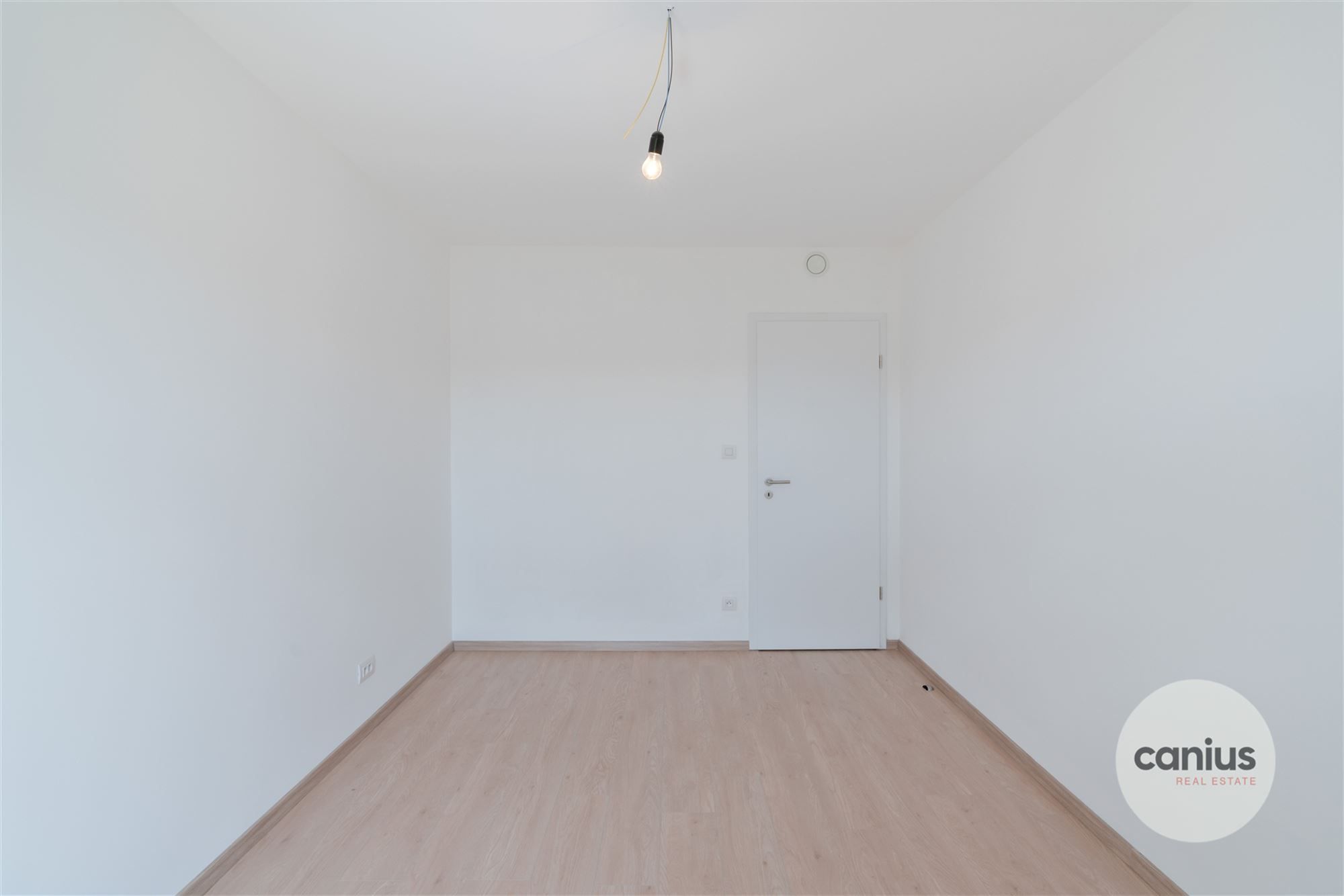 APPARTEMENT 2 CHAMBRES + TERRASSE ET BALCON  foto 11