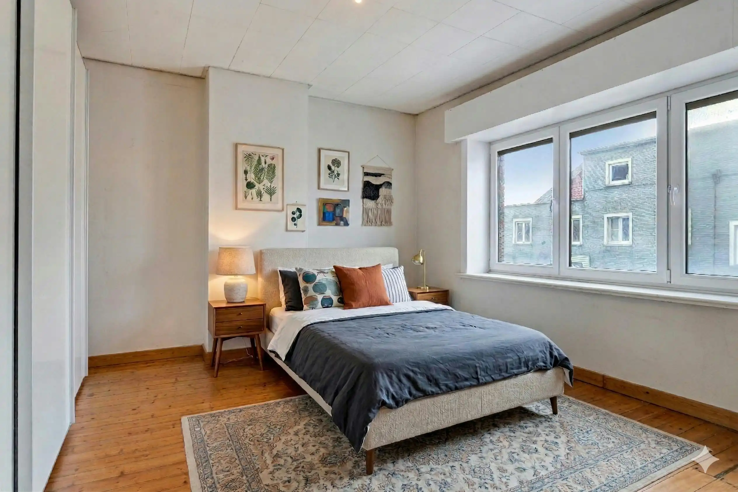 Ruime woning met 5 slaapkamers en leuke tuin in Roeselare! foto 6