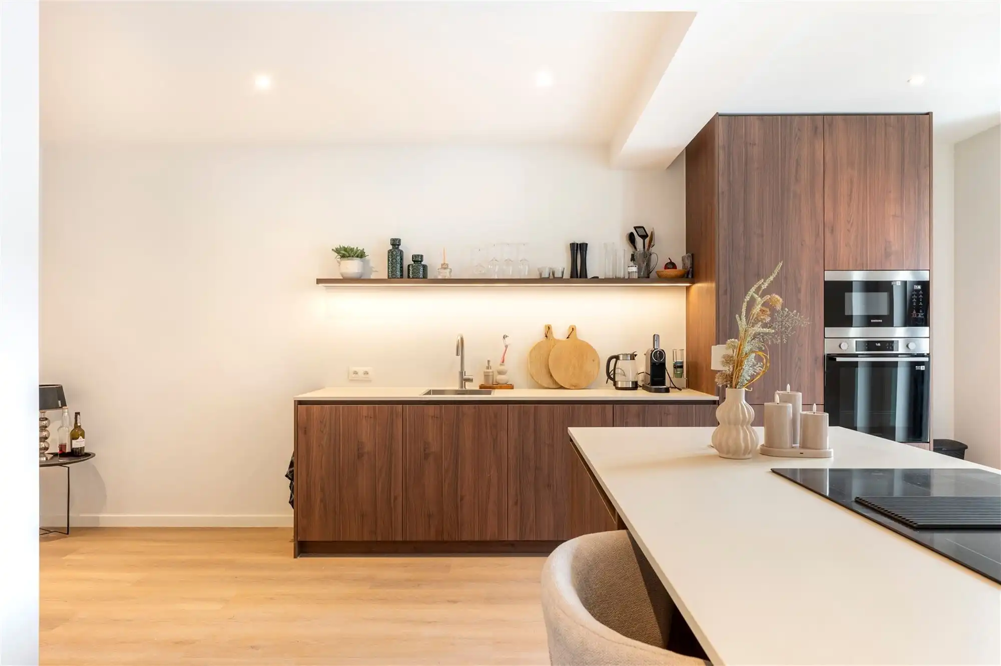 Ruim duplex appartement met dakterras foto 2