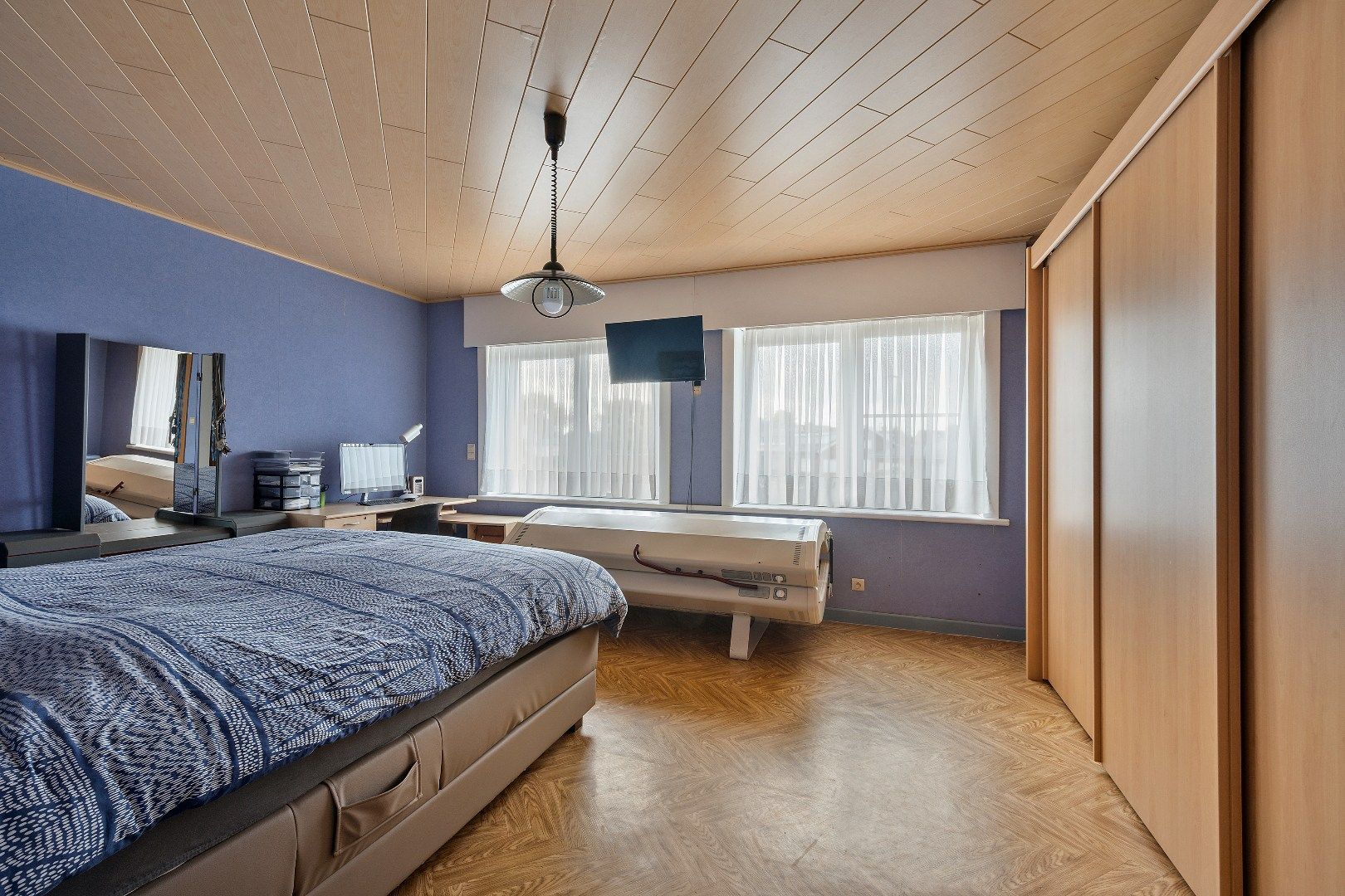 COMMERCIËLE HANDELSWOONST MET 3 SLPKS, GROTE GARAGE EN GUNSTIG EPC foto 17