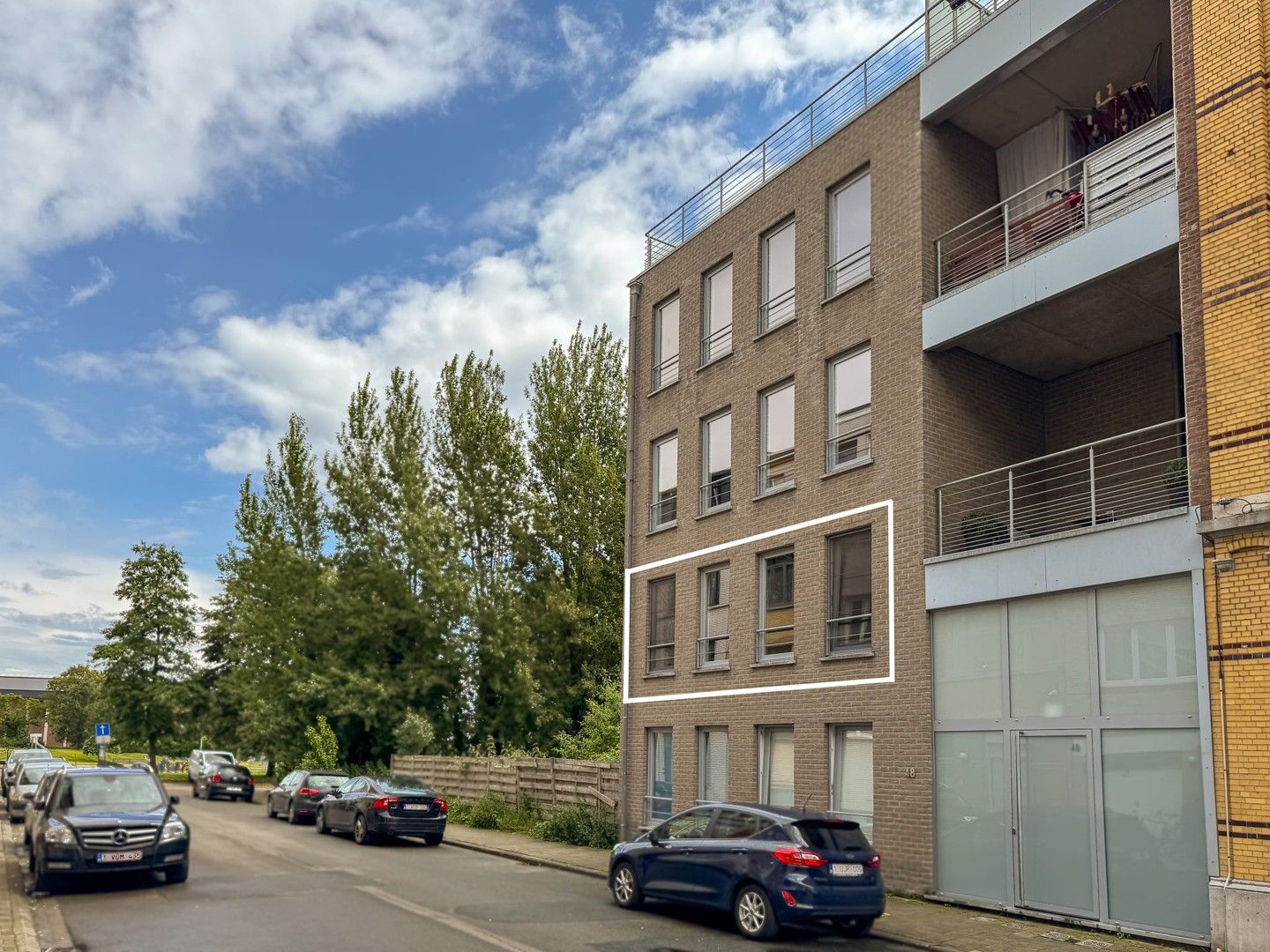 Instapklaar appartement in de bruisende buurt Den Dam! foto 18