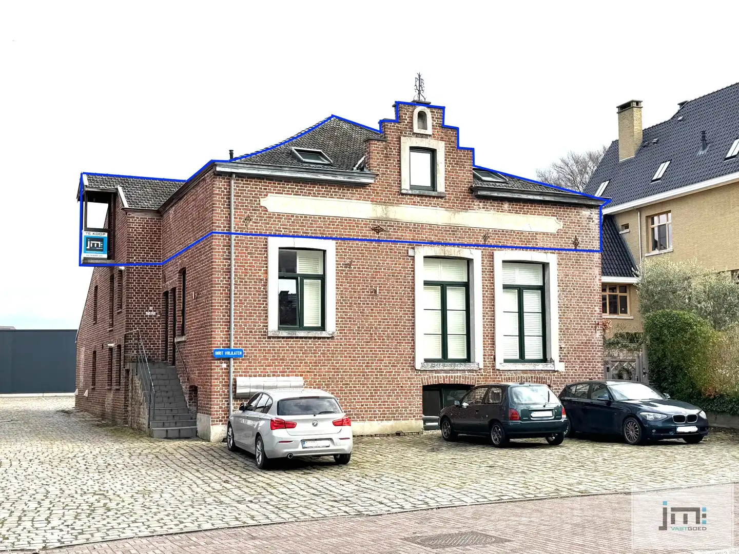 Instapklaar 3-slaapkamerappartement op toplocatie in Borgloon foto {{pictureIndex}}