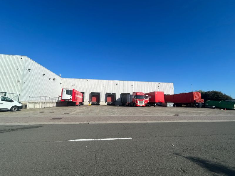 Logistiek magazijn foto {{pictureIndex}}