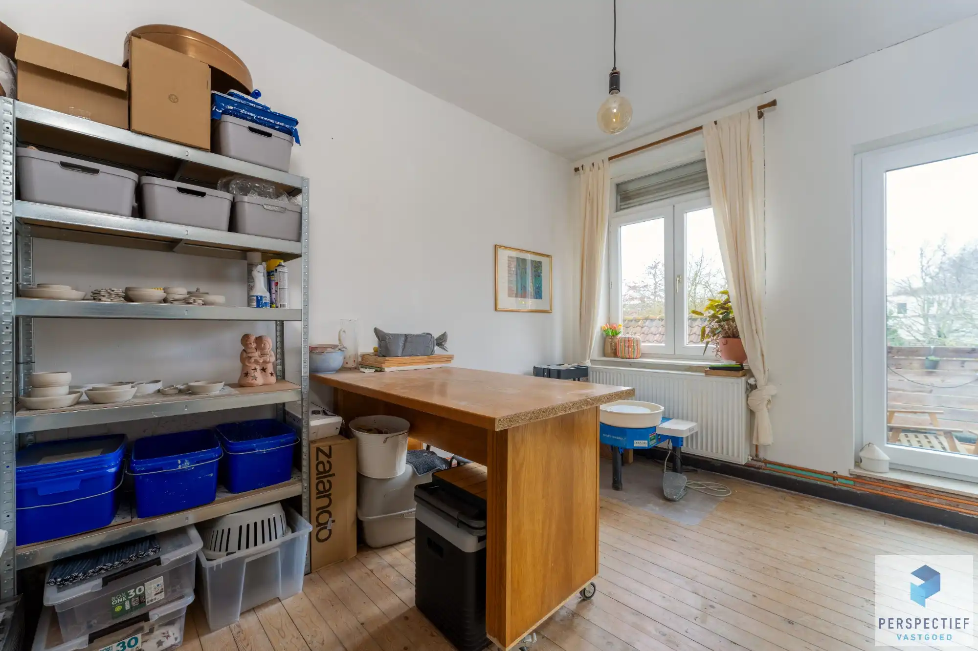 Mooie INSTAPKLARE stadswoning met 3 slpk en koer foto 10