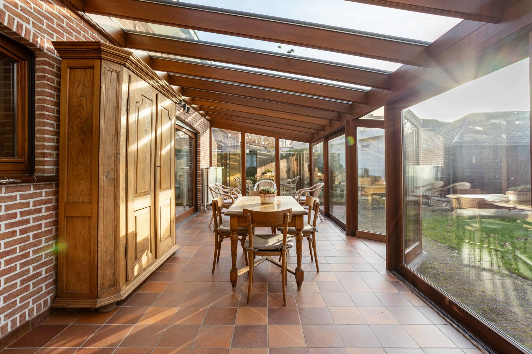 Solide open bebouwing op gunstige ligging. foto 10