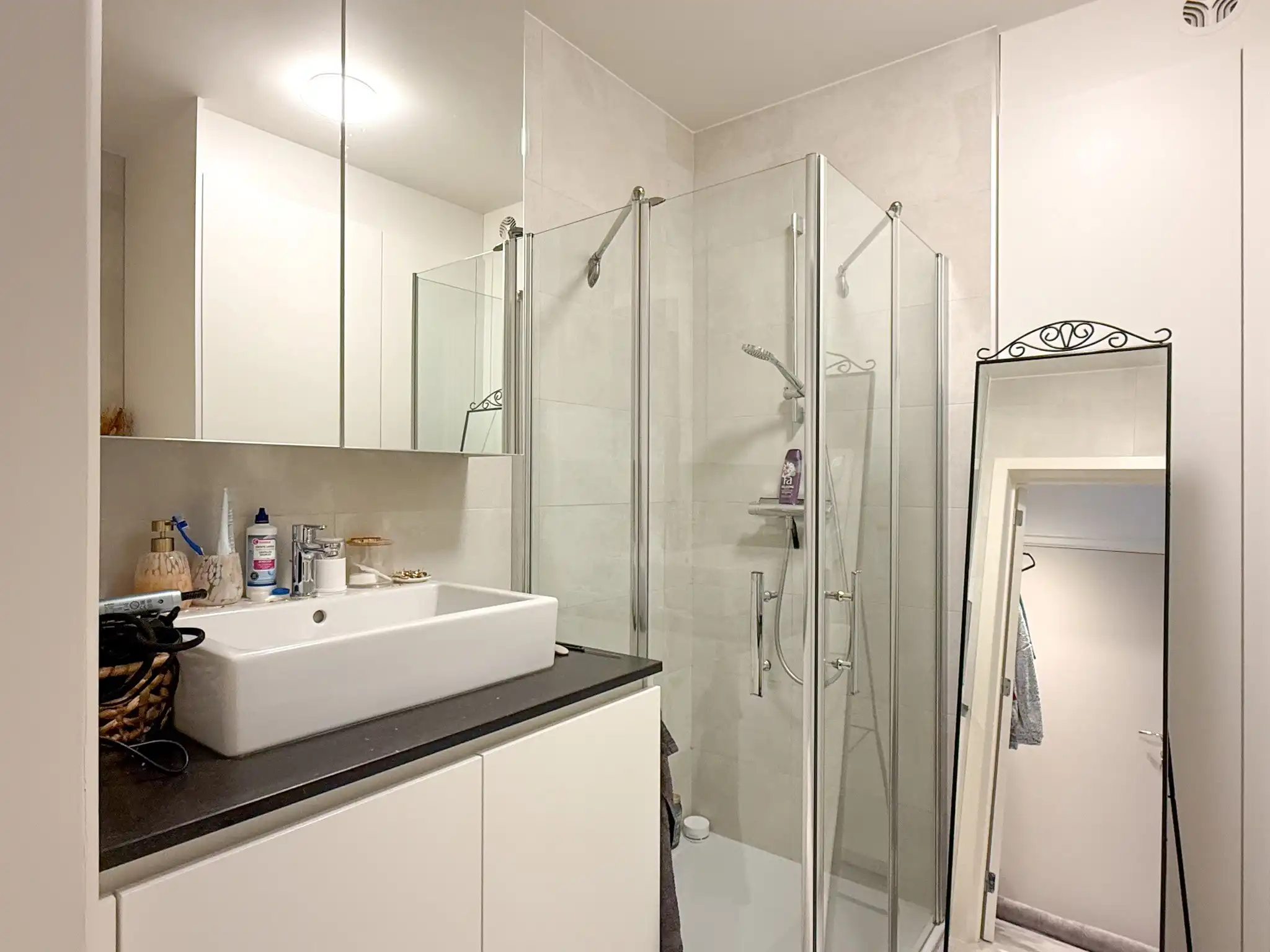 Appartement met één slaapkamer in het hartje van Beveren foto 4