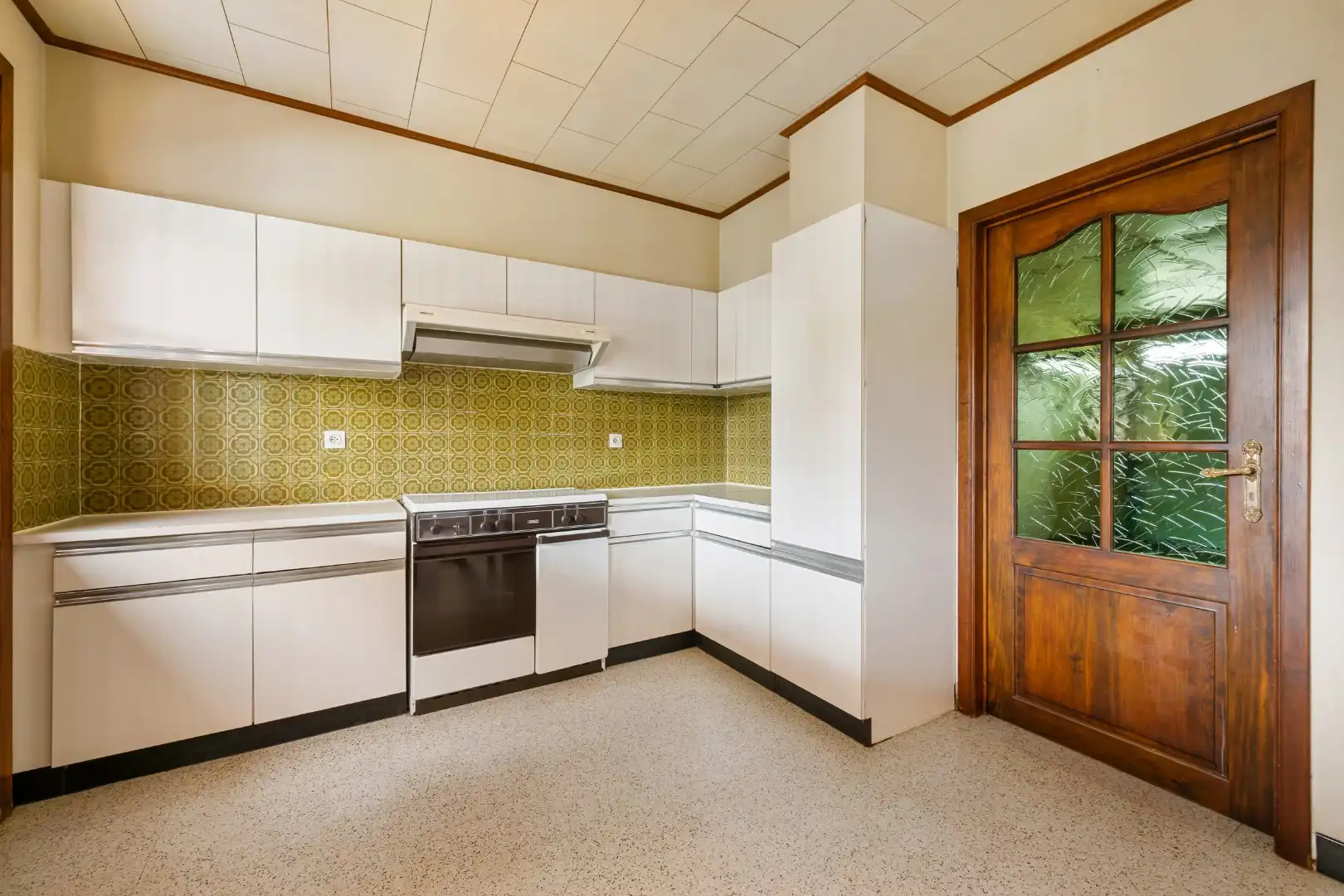 Woning met 4 slaapkamers, tuin, garage en oprit in Dadizele foto 10