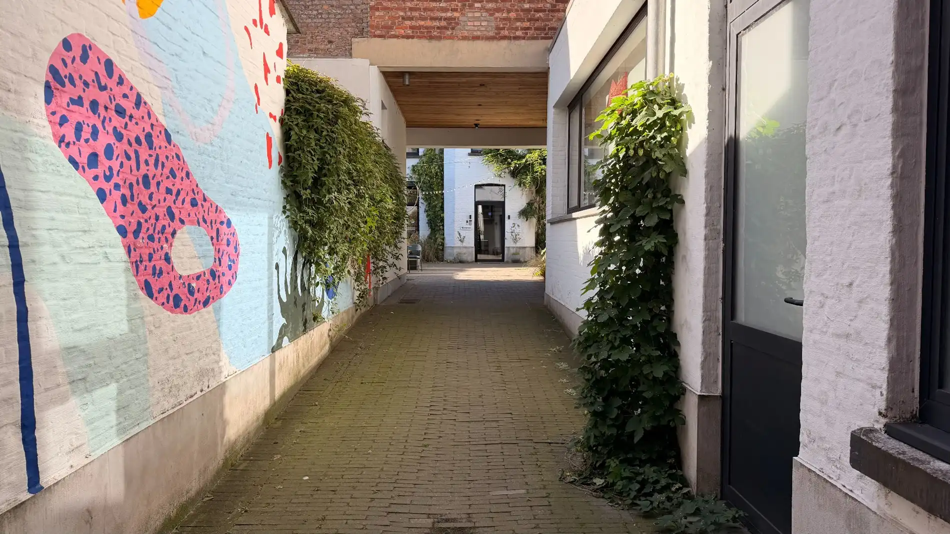 Rustig gelegen kantoren te huur op wandelafstand van station van Berchem foto 18