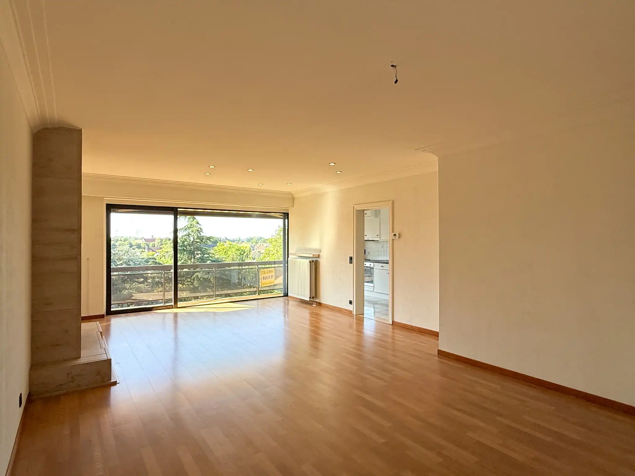 Appartement met twee slaapkamers en twee terrassen in het centrum van Beveren foto 2