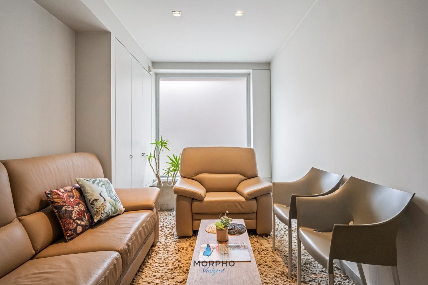 Karaktervolle woning (221 m²) met tuin en 5 parkeerplaatsen in centrum Ruddervoorde foto 4