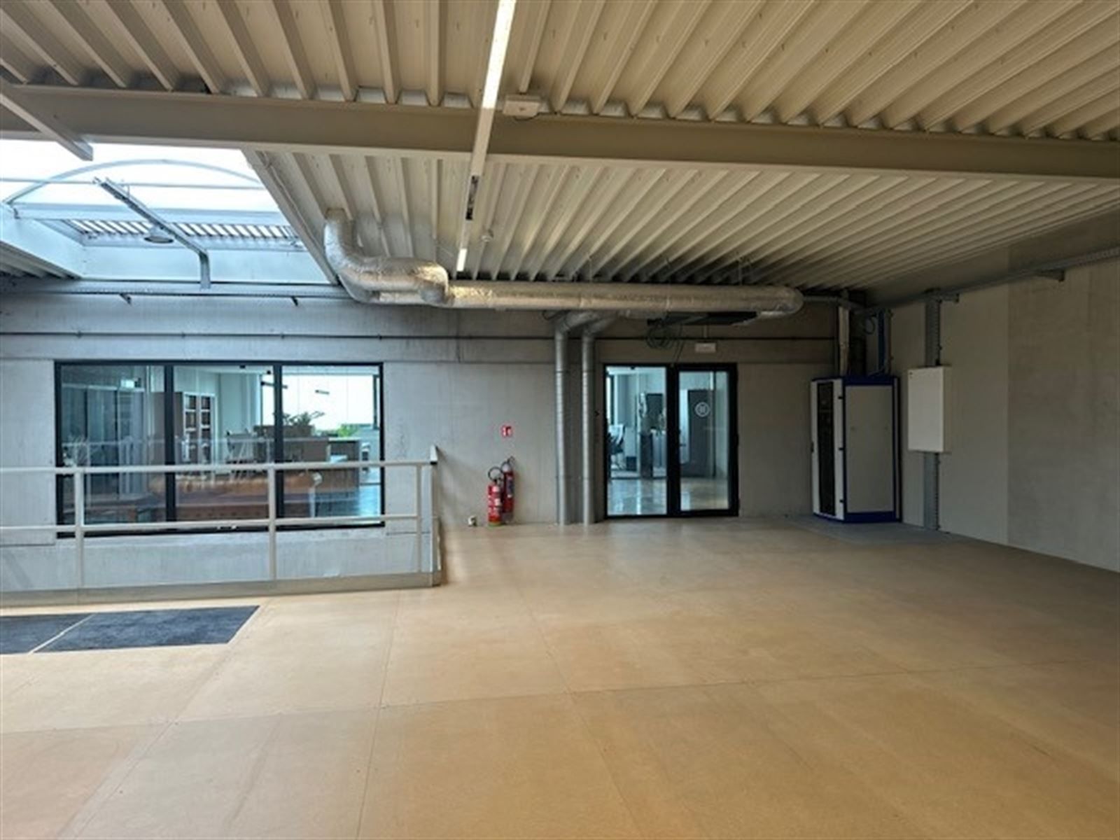 Bedrijfspand  in business park Gate 7 (ultramodern businesspark) foto 32
