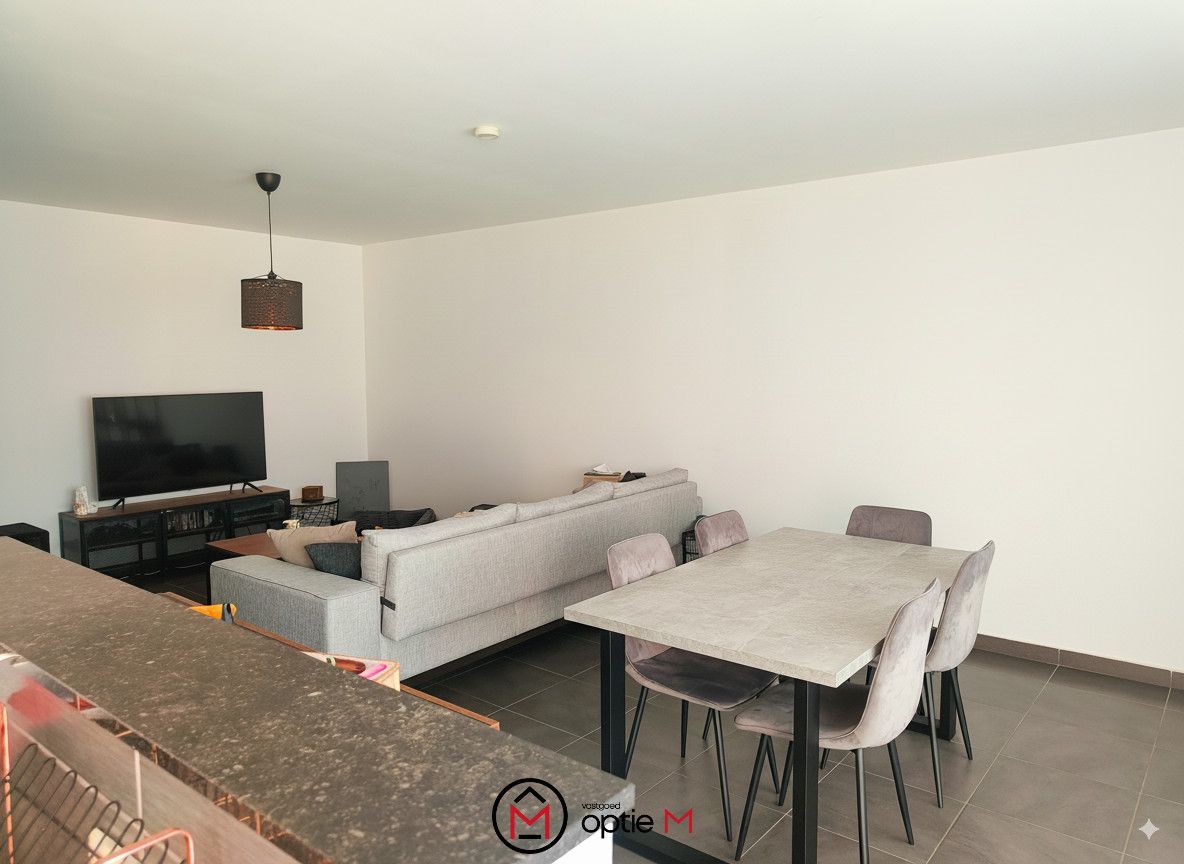 Ruim appartement in Bilzen-Hoeselt met parkeerplaats foto 3