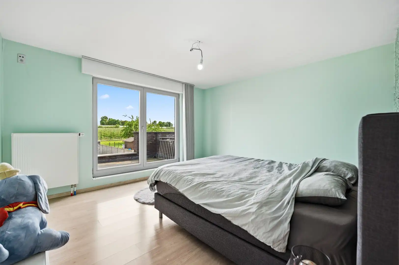 Mooie instapklare woning met tuin, terras, garage en 4 slpks foto 13