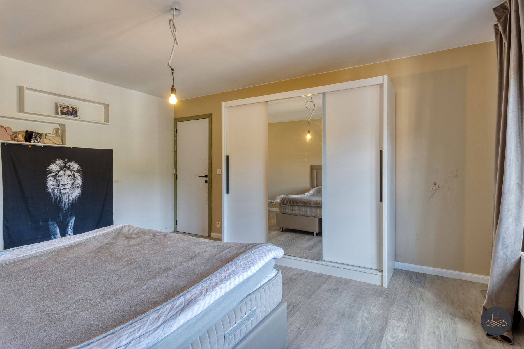 Riante woning met 6 slaapkamers en veel parkeergelegenheid foto 24