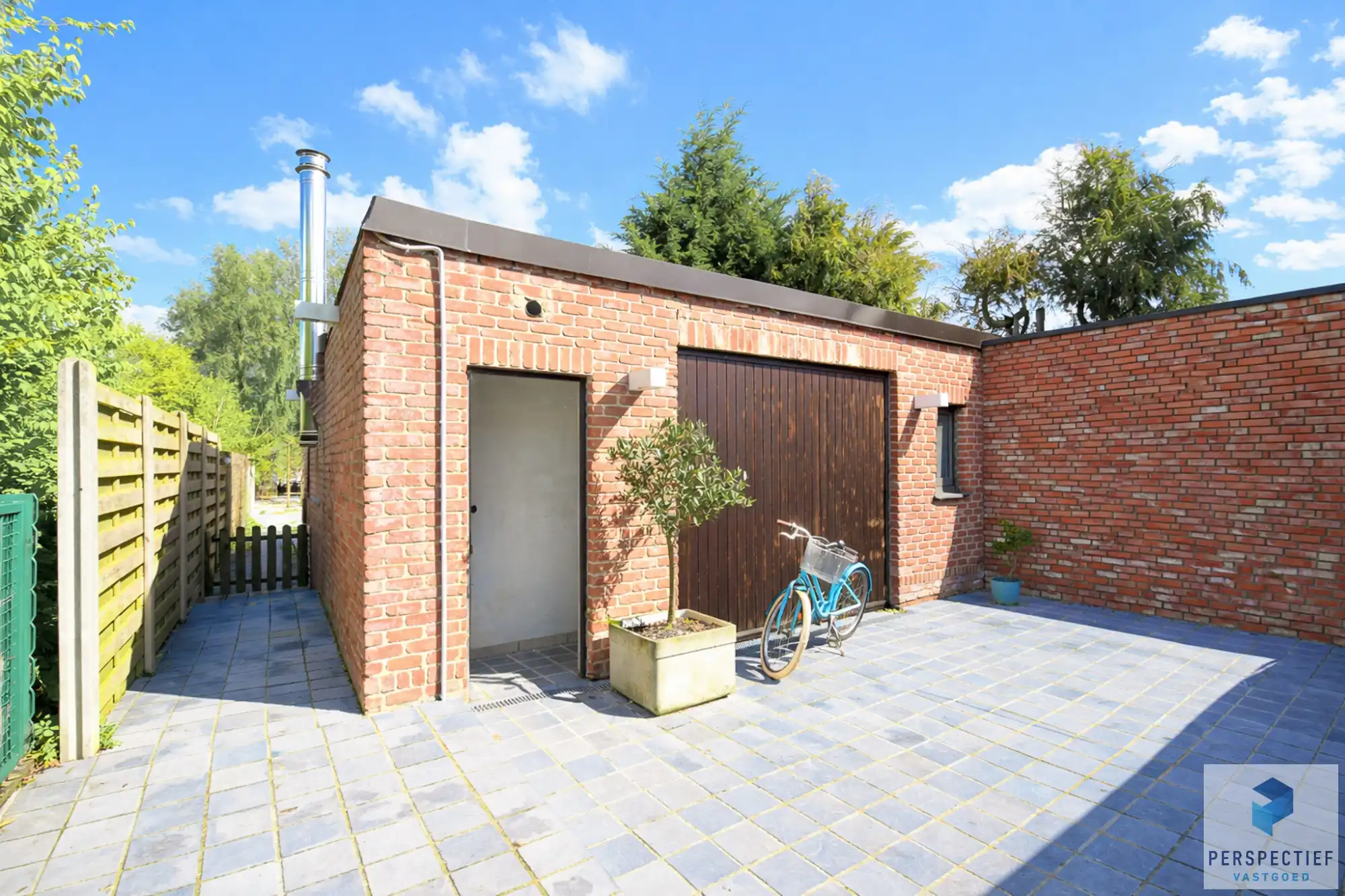 Ruime woning met tuin, kleine weide & bijgebouw gelegen in landelijke omgeving in Oedelem op  1 365 m² foto 25