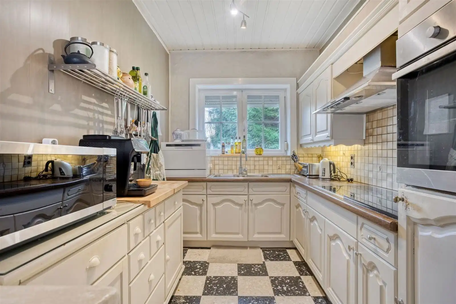 4-gevel woning op een prachtig perceel van 25a66ca foto 6