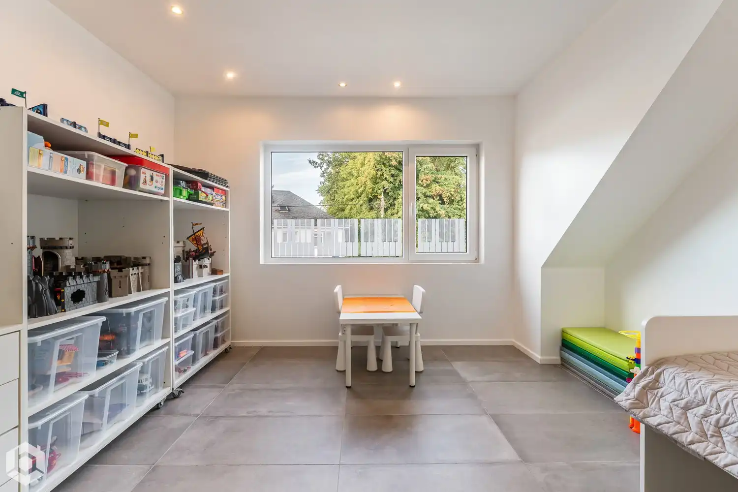 Volledige gerenoveerde woning met 3/4 slpkrs en mooie tuin te Walem/Mechelen foto 16