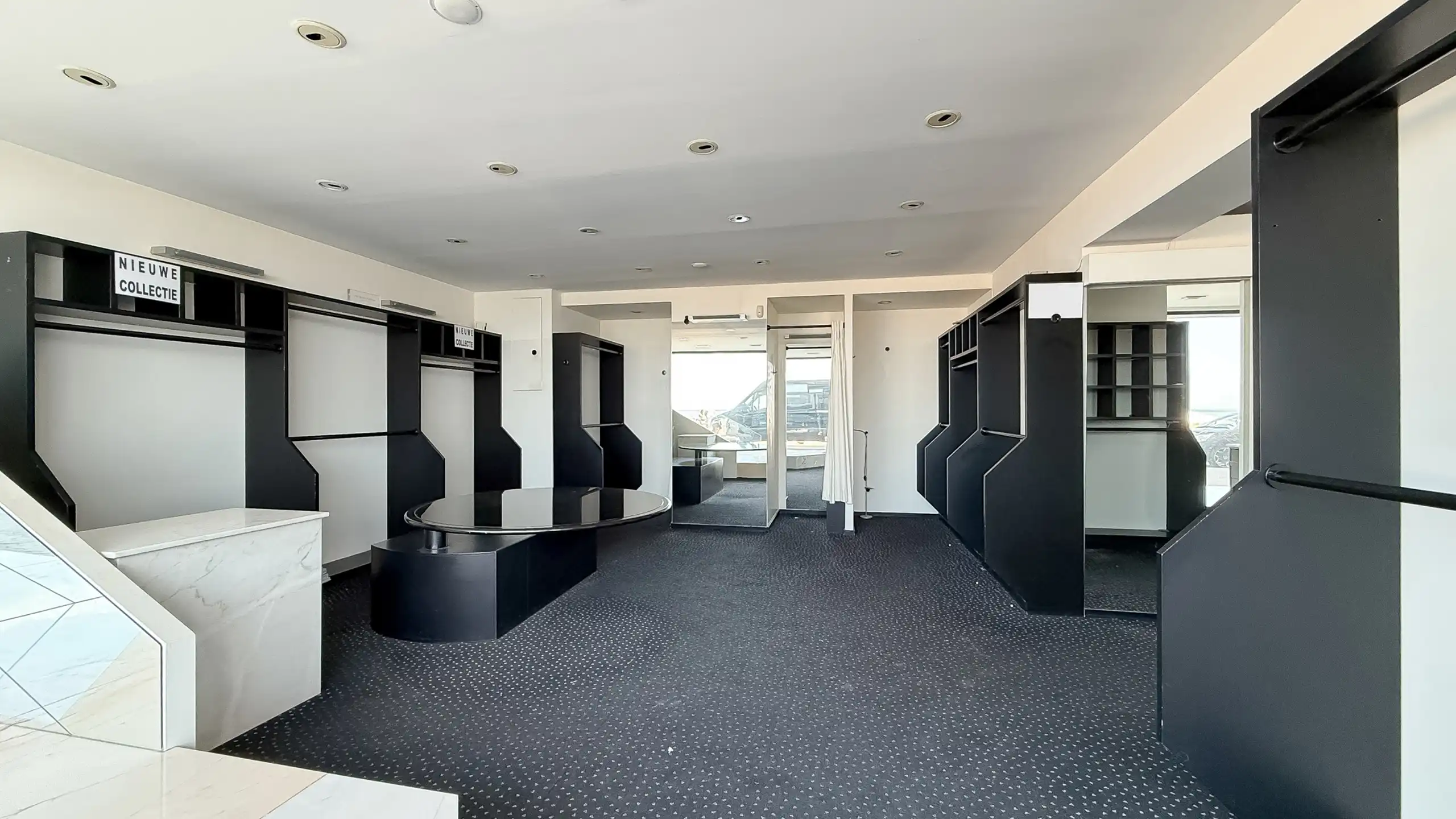 Commercieel handelspand – Zeedijk Zoute, aan het Albertplein foto 8