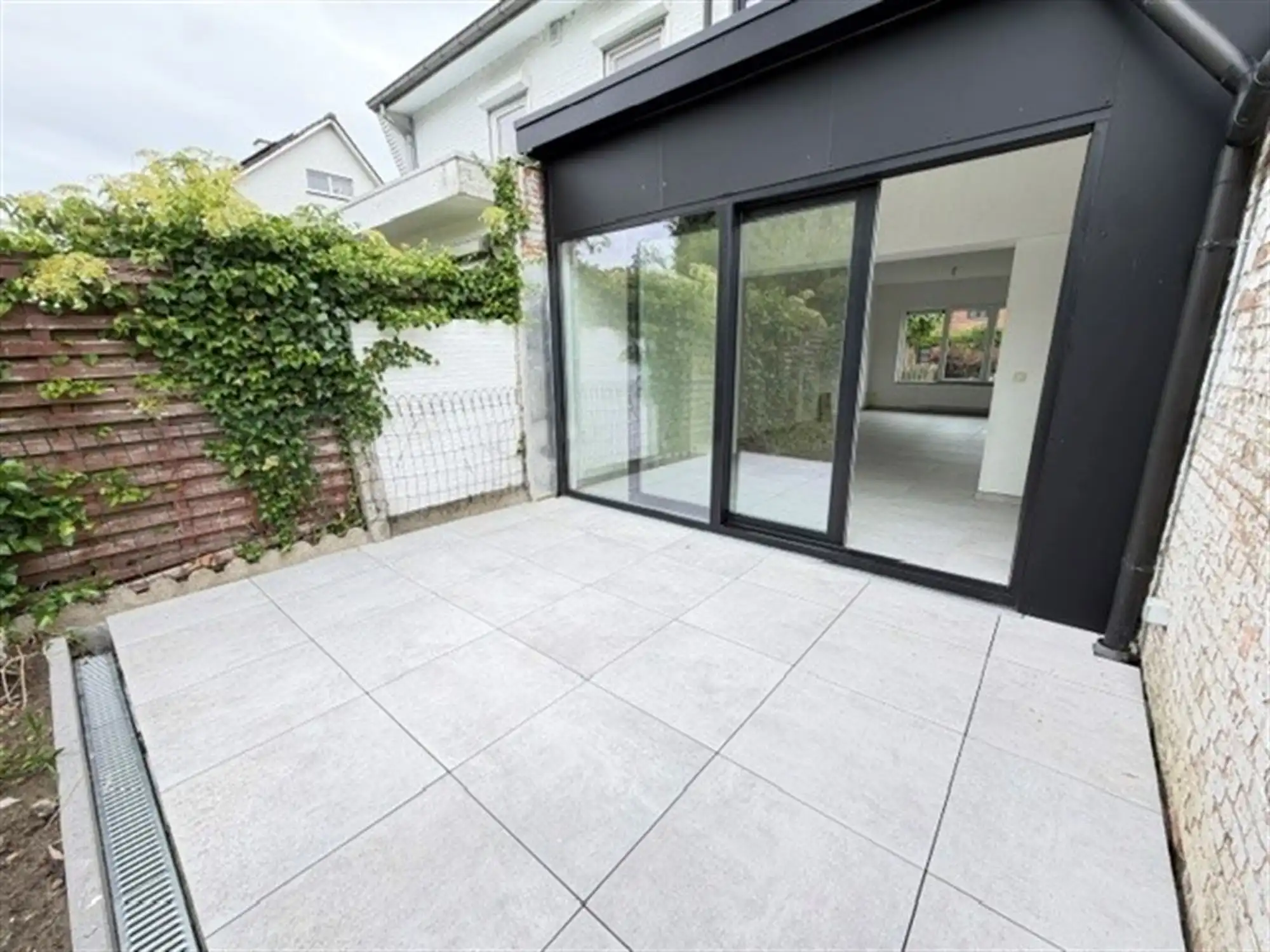 Gerenoveerde woning met 2 tot 3 slaapkamers foto 2