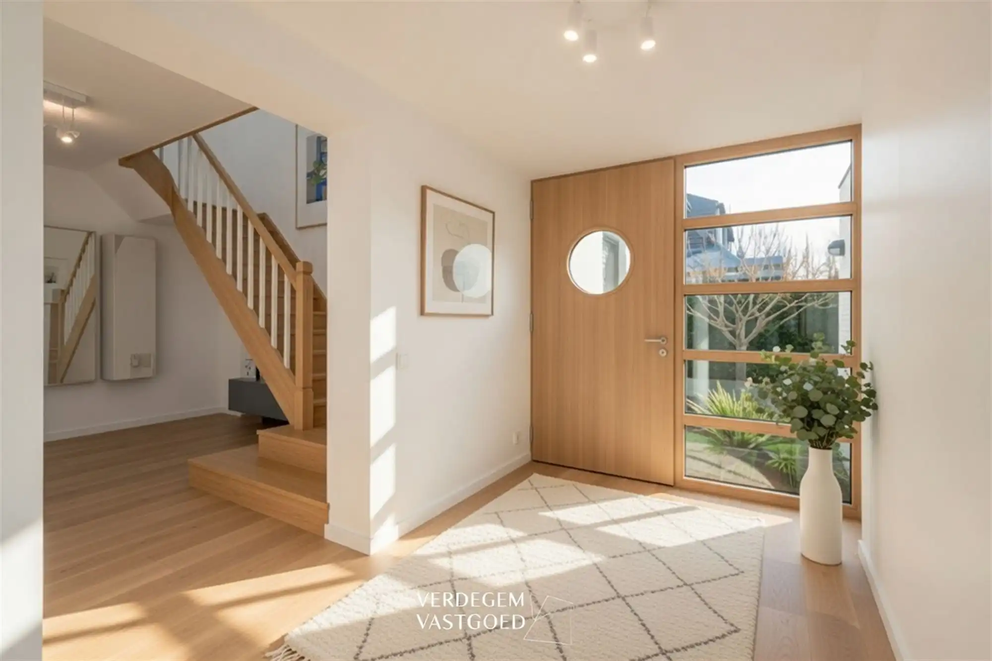 Architectenvilla met aparte studio / atelier en mooie zichten foto 7