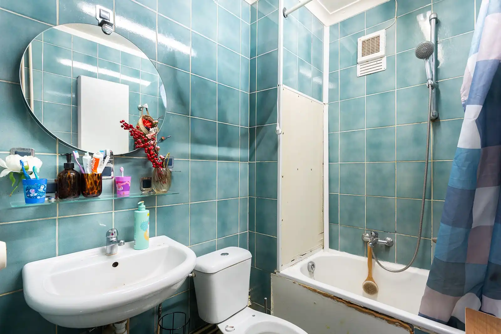 Deels te renoveren app. met 2 slpk. en 2 terrassen foto 11
