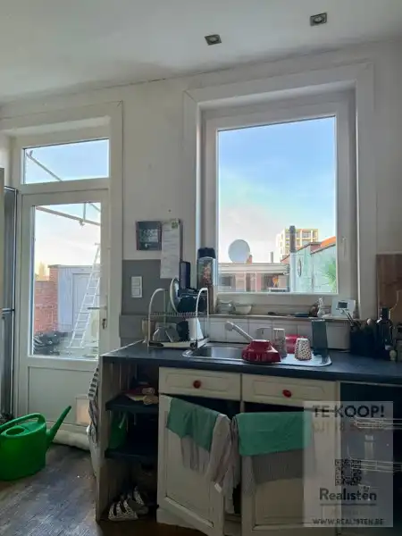 2 Appartementen + 4 winkels foto 9