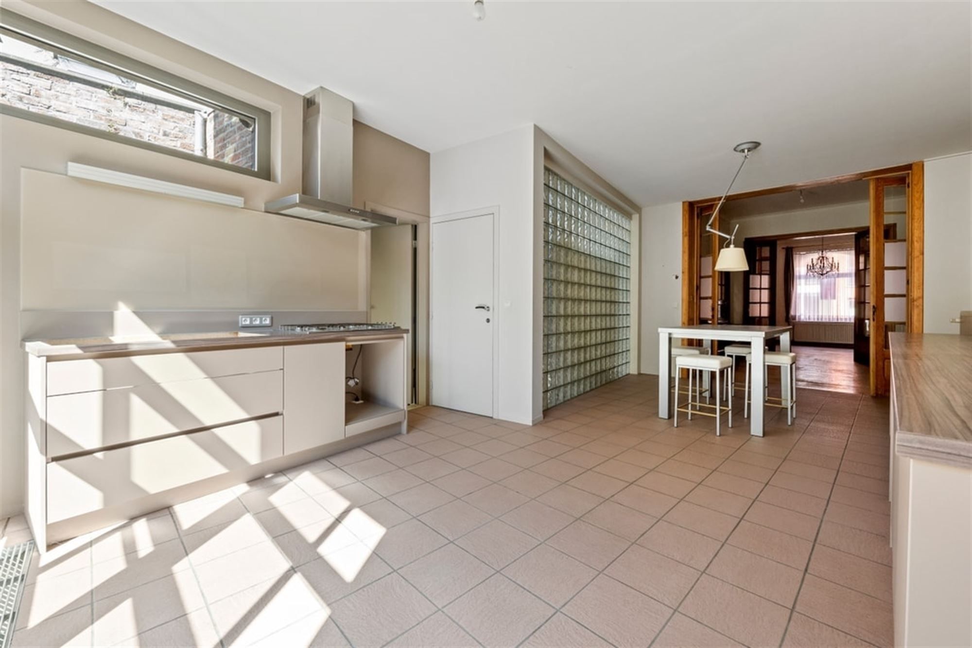 PRACHTIG HERENHUIS MET VEEL CHARME IN HET CENTRUM VAN SINT-TRUIDEN  foto 10