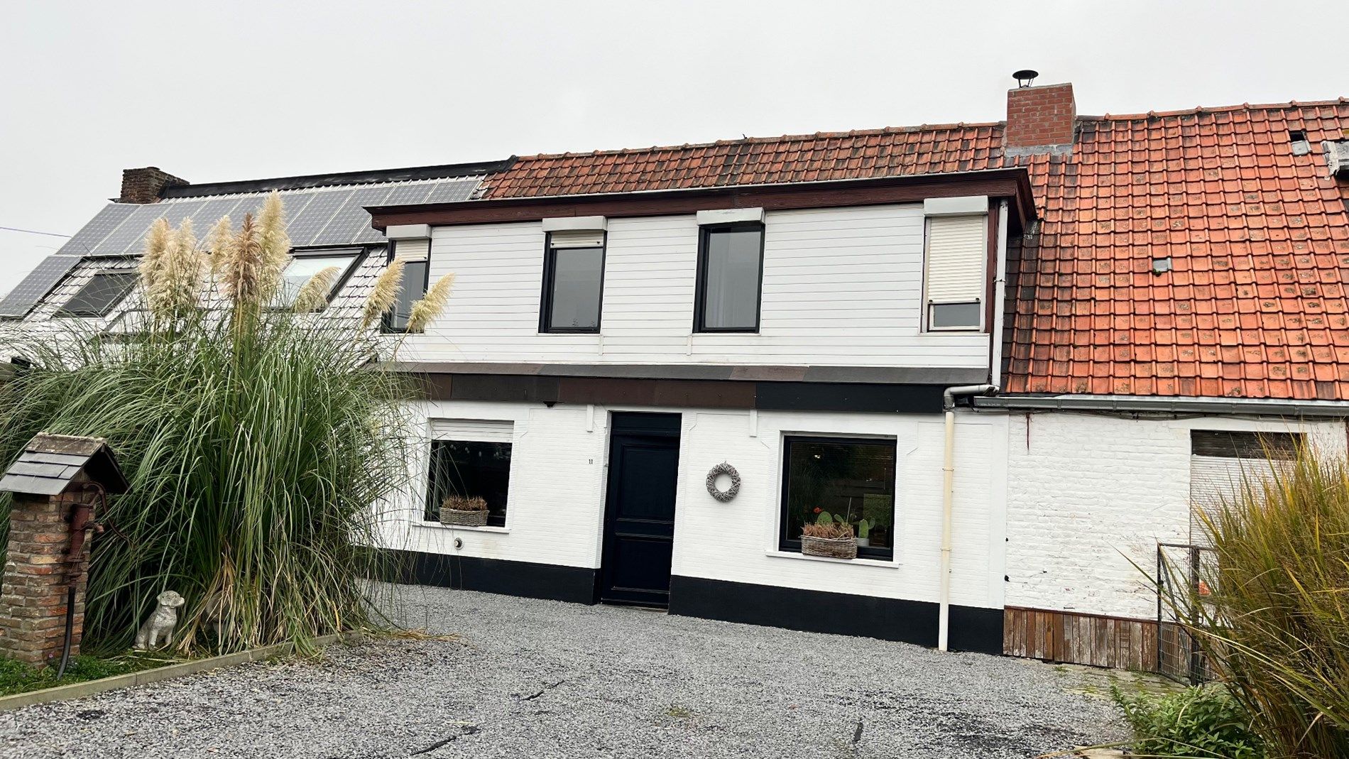 Landelijke woning met 2-3 kamers oprit en tuin foto 5