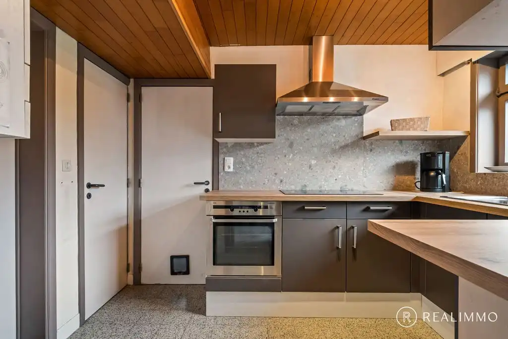 Instapklare halfopen bebouwing op 359 m² te Moen foto 7