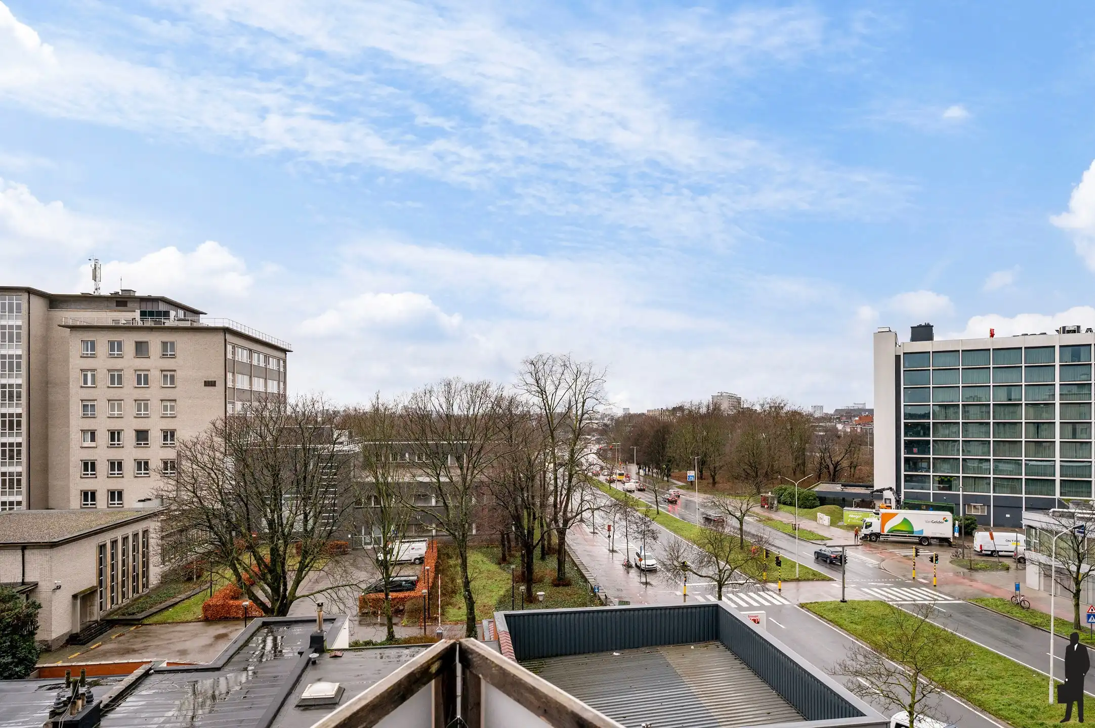 Hoofdfoto van de publicatie: Lichtrijk hoekappartement met terras op topligging