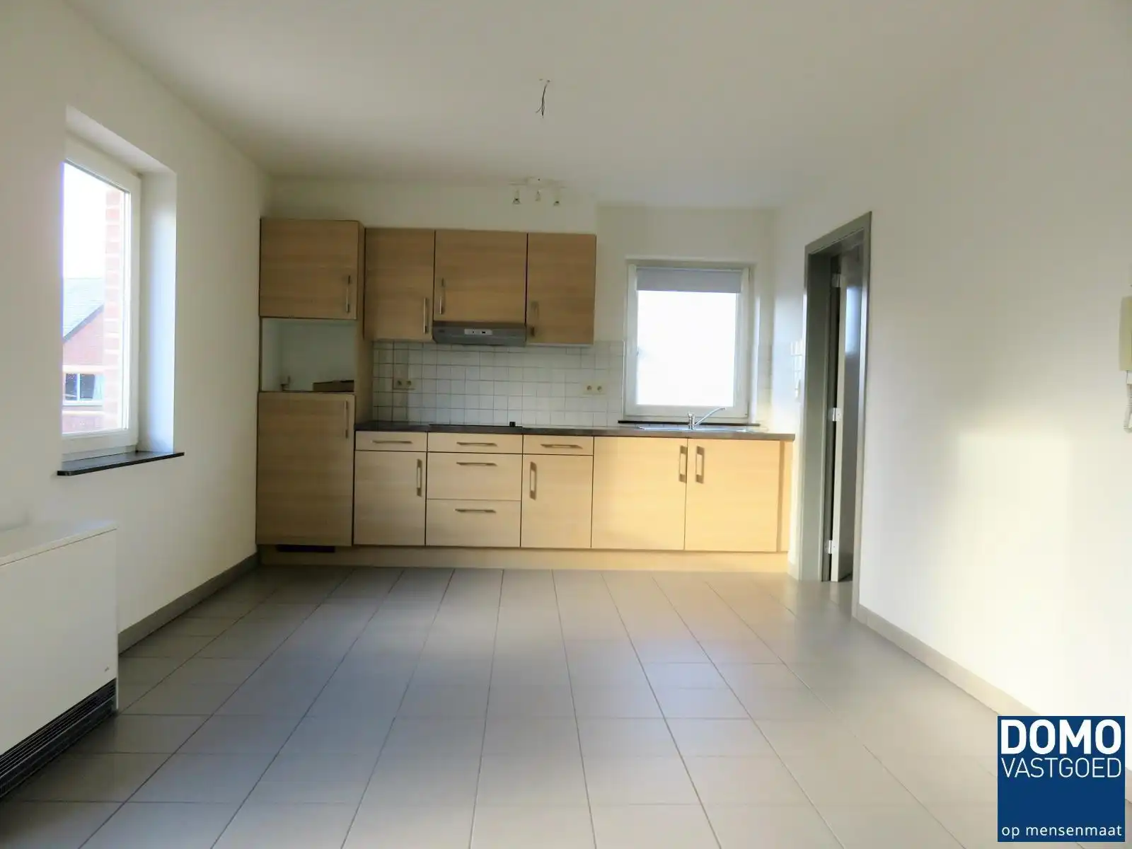 Ruim duplexappartement met 2 slaapkamers op een centrale ligging in Diepenbeek. foto 2