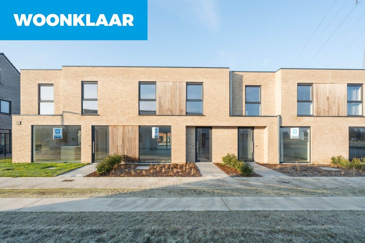 Instapklare nieuwbouwwoning met zonnige tuin te Roeselare foto {{pictureIndex}}
