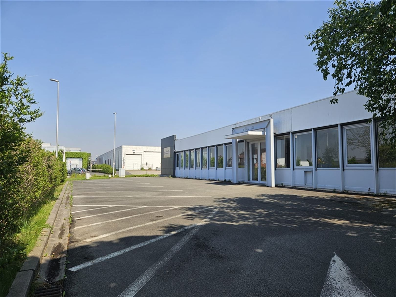 Polyvalente magazijnen/kantoren foto 3