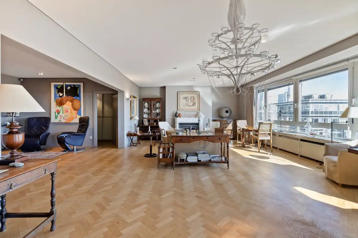 Bijzonder luxueus en groot stadsappartement aan het Zuidpark. foto 3