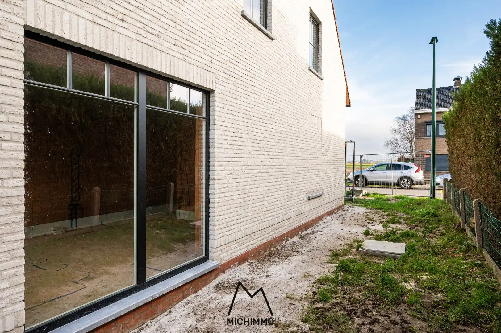 Fantastische nieuwbouwwoning met vier slaapkamers op hele leuke locatie. foto 4