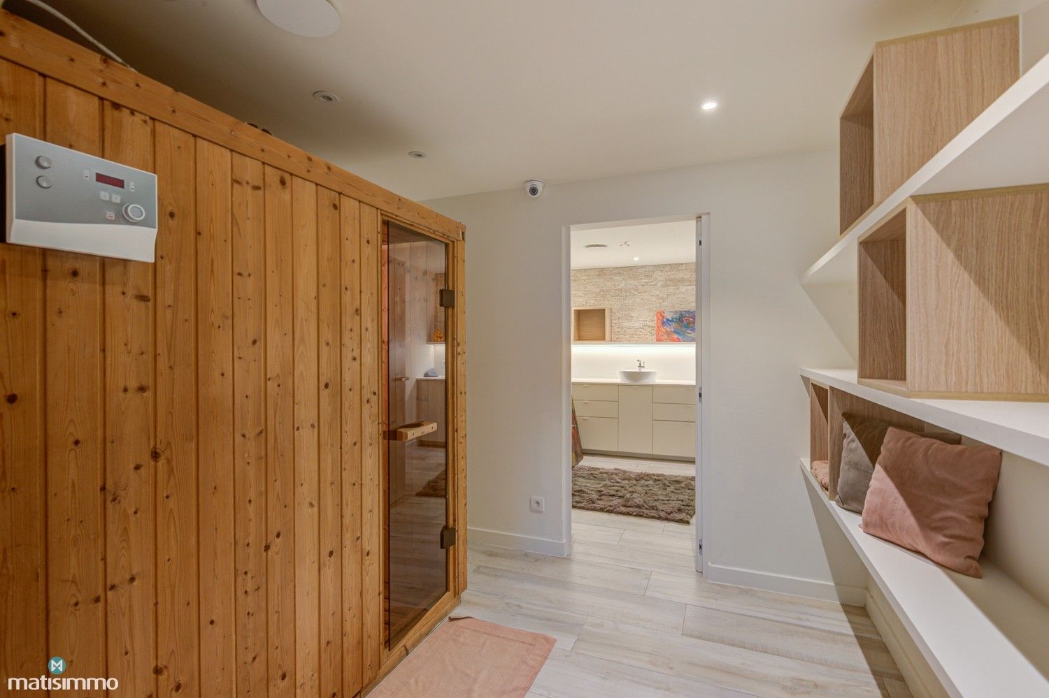 MODERNE VILLA MET INGEBOUWD ZWEMBAD, 3 SLAAPKAMERS EN PRAKTIJKGEDEELTE IN RUSTIGE OMGEVING TE WELLEN foto 32