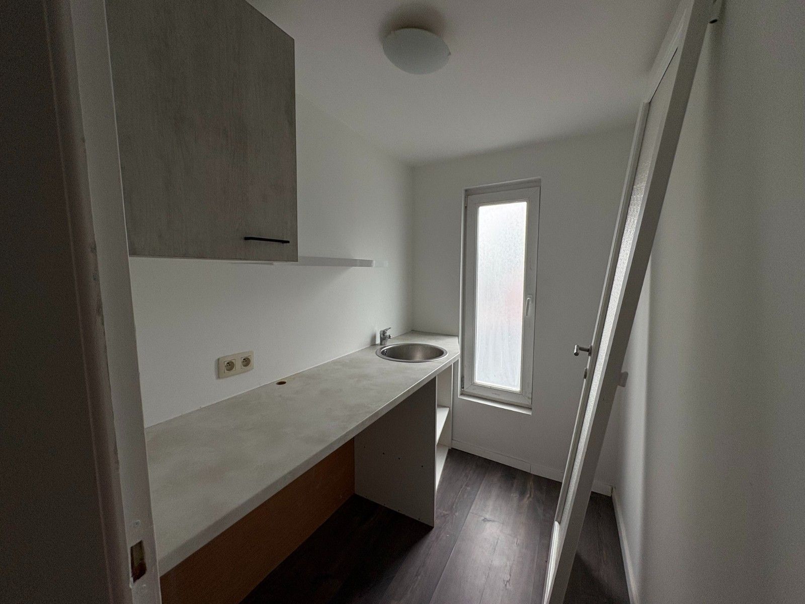 🏠 Vernieuwde gezinswoning met handelsgedeelte – renovatie 2022 foto 18