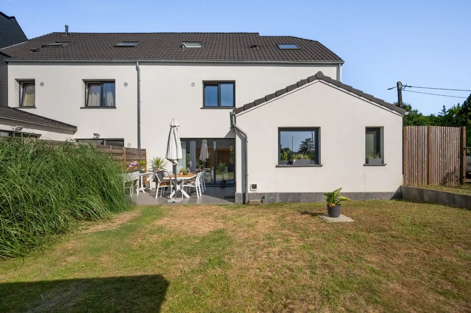 Recente instapklare woning met 4 slpkrs en tuin te Gelrode foto 2