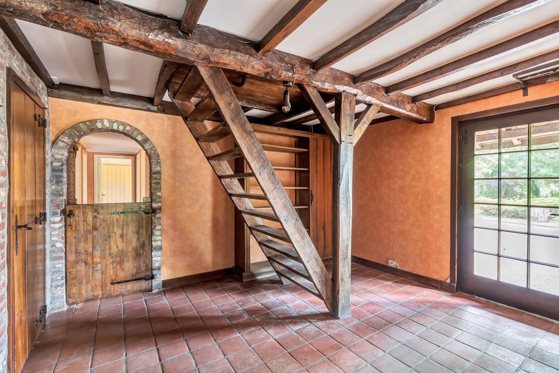 Uniek landhuis met aparte conciergewoning op 2 Hect grond foto 18