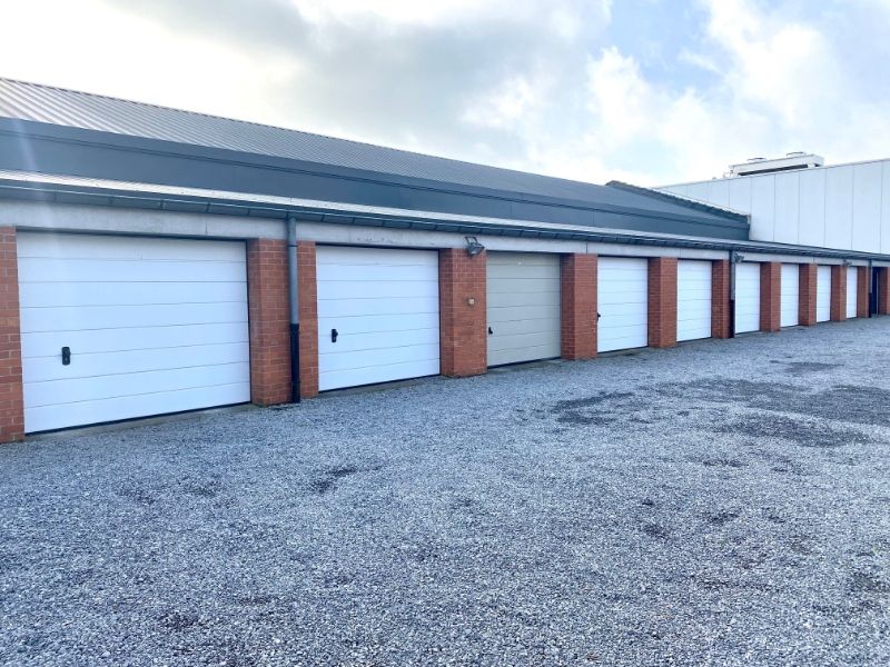 Instapklaar appartement met 2 slaapkamers, terras en garage foto 9