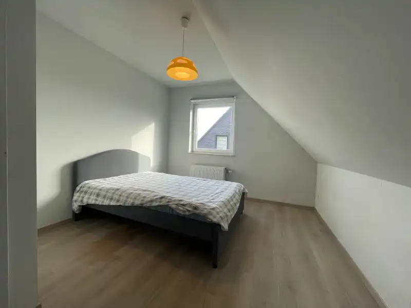 Mooie instapklare villa gelegen in een rustige en recente woonwijk foto 14