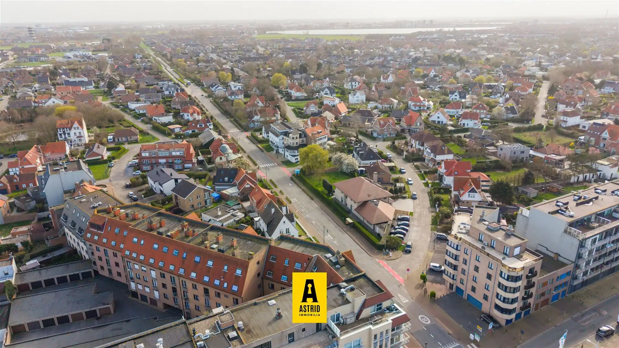 Groot zonnig appartement met vrij zicht vlakbij zee! foto 20