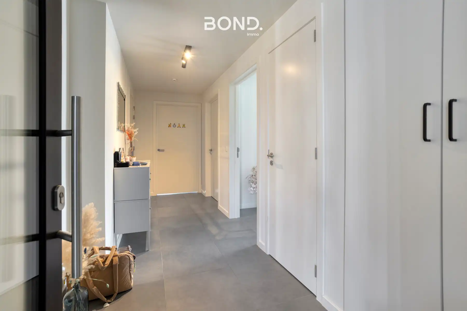 Instapklaar 2-slaapkamerappartement foto 4