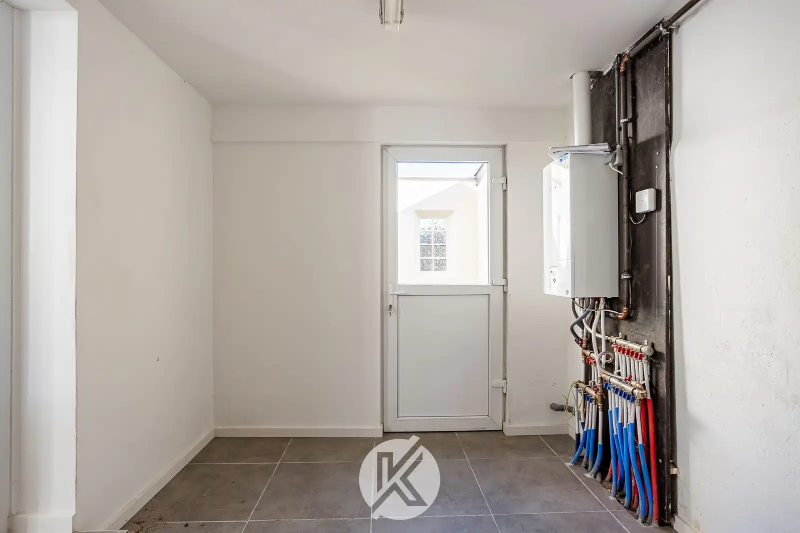 Gerenoveerde woning in een rustige straat foto 9